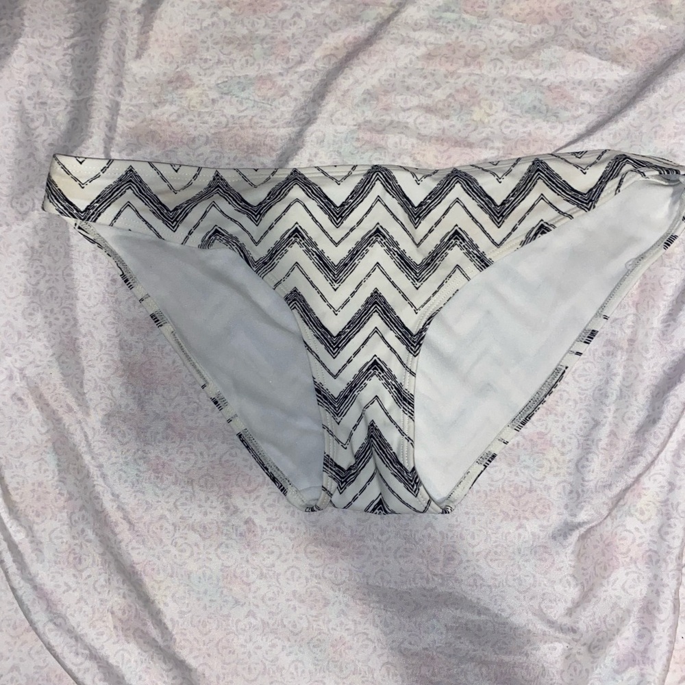 primark black and white swimsuit bottoms